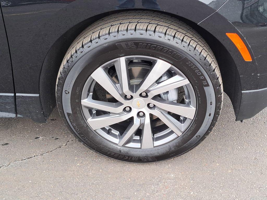 used 2023 Chevrolet Equinox car, priced at $24,000