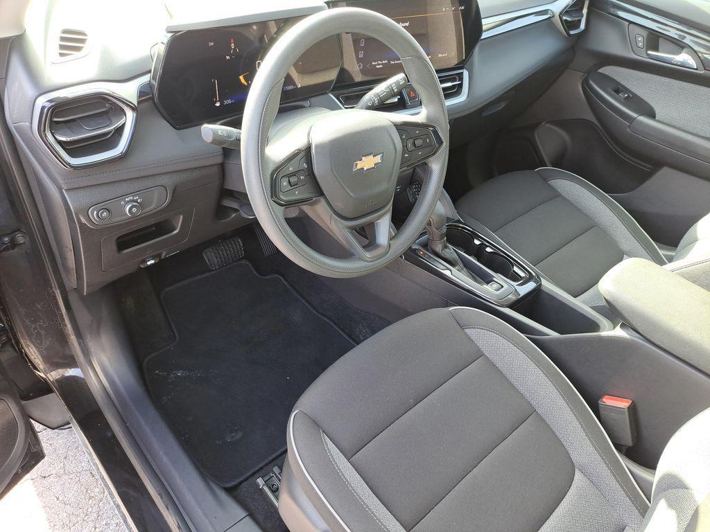 used 2025 Chevrolet TrailBlazer car, priced at $21,000