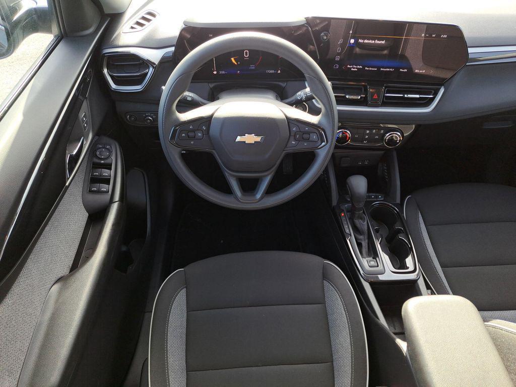 used 2025 Chevrolet TrailBlazer car, priced at $21,000