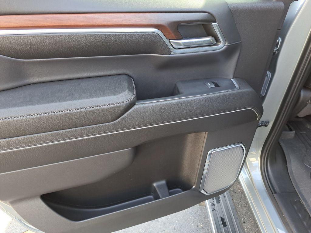 used 2024 GMC Sierra 1500 car, priced at $53,000