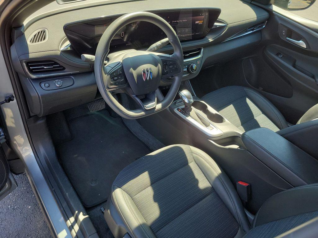 used 2025 Buick Envista car, priced at $22,000