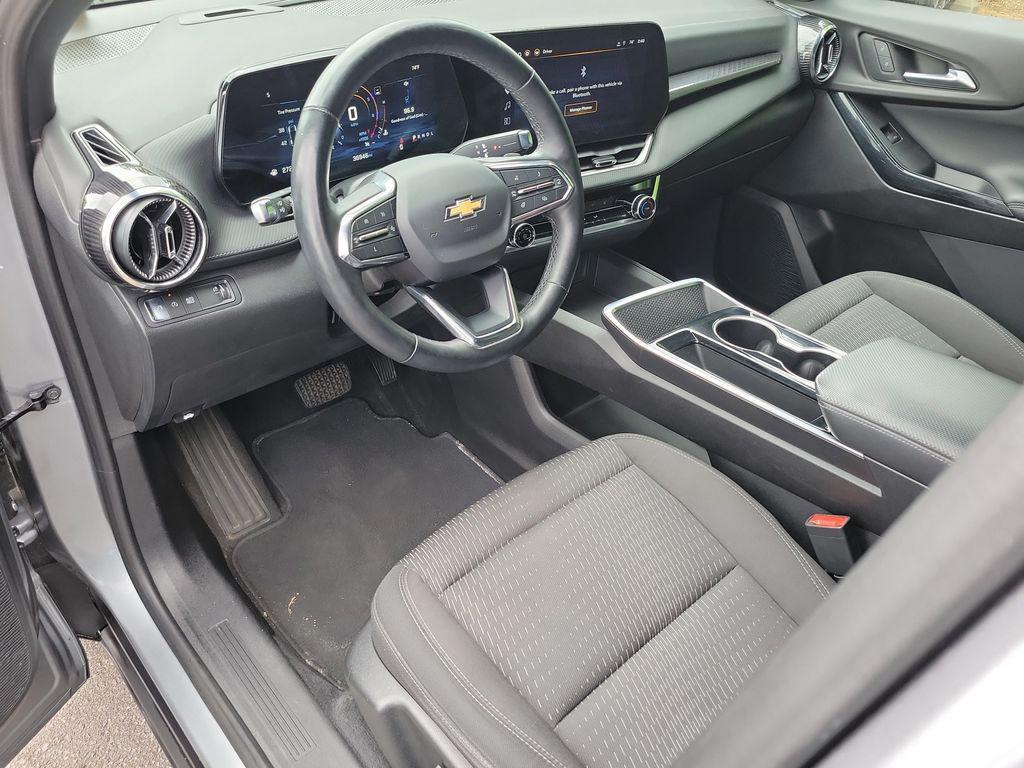 used 2025 Chevrolet Equinox car, priced at $24,000