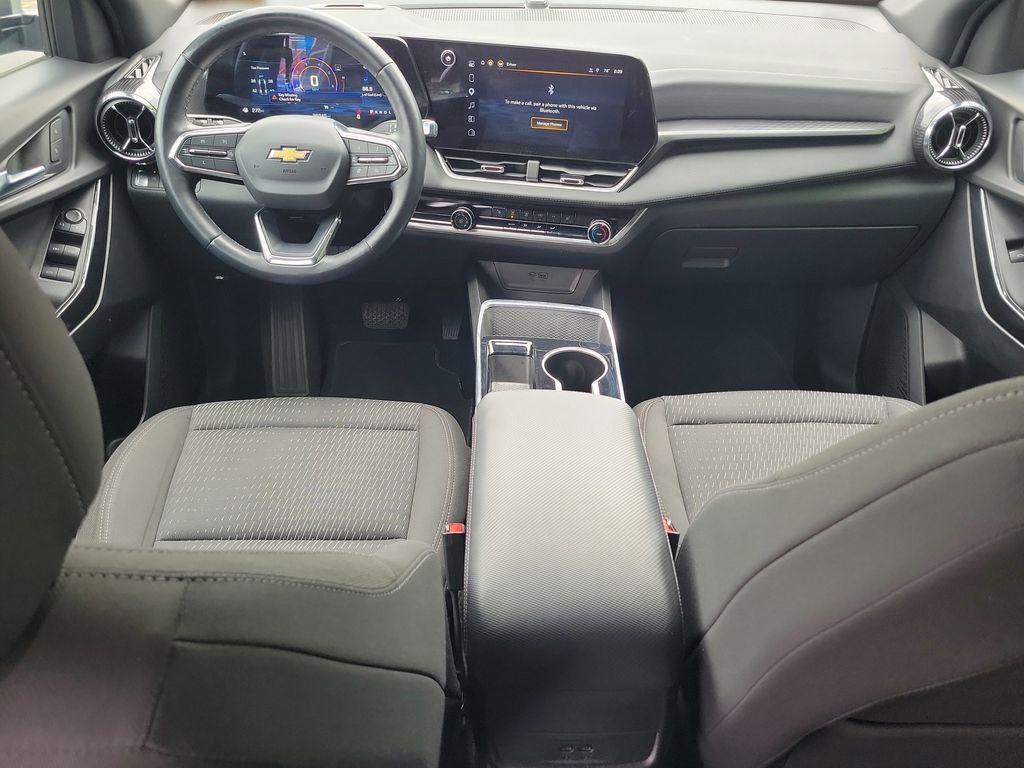 used 2025 Chevrolet Equinox car, priced at $24,000