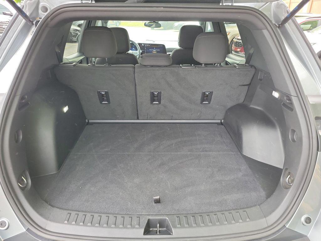 used 2025 Chevrolet Equinox car, priced at $24,000