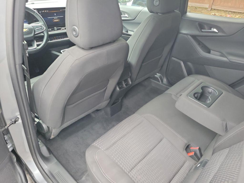 used 2025 Chevrolet Equinox car, priced at $24,000