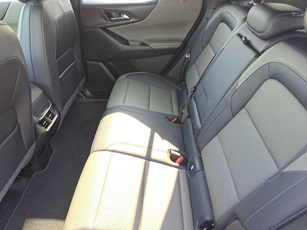 used 2025 Chevrolet Equinox car, priced at $25,000