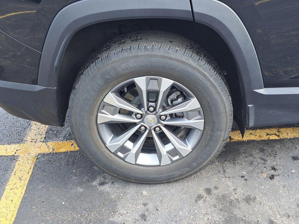 used 2025 Chevrolet Equinox car, priced at $25,000