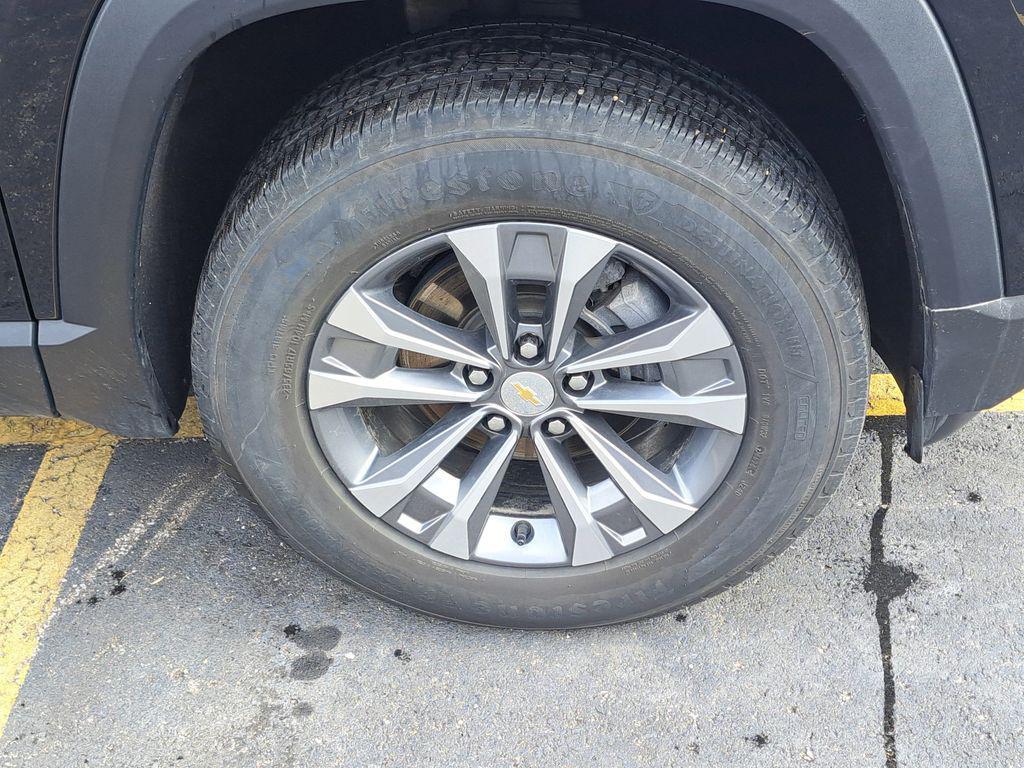 used 2025 Chevrolet Equinox car, priced at $25,000