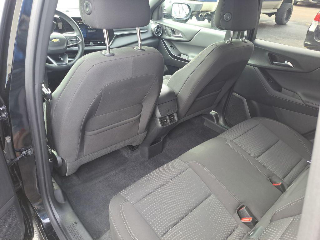 used 2025 Chevrolet Equinox car, priced at $25,000