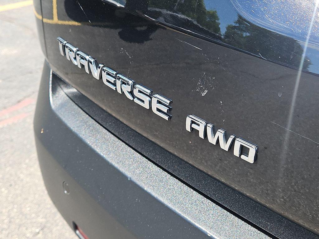 used 2023 Chevrolet Traverse car, priced at $31,000