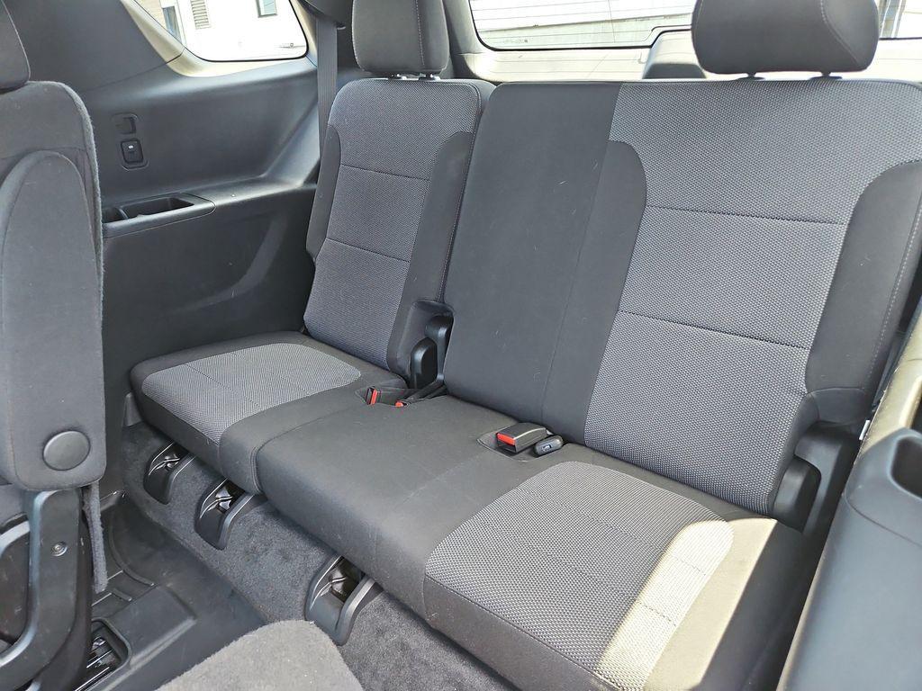 used 2023 Chevrolet Traverse car, priced at $31,000