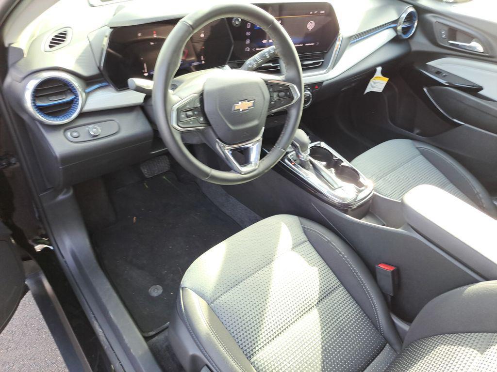 used 2025 Chevrolet Trax car, priced at $21,000