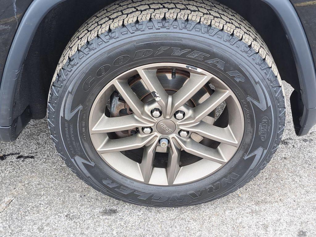 used 2016 Jeep Grand Cherokee car, priced at $13,500