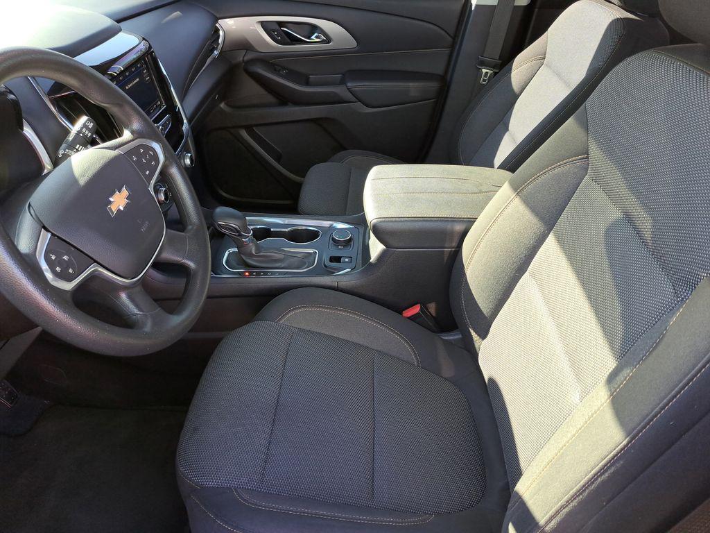 used 2021 Chevrolet Traverse car, priced at $17,500