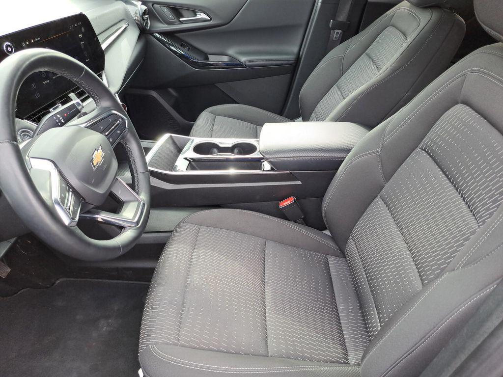 used 2025 Chevrolet Equinox car, priced at $25,000