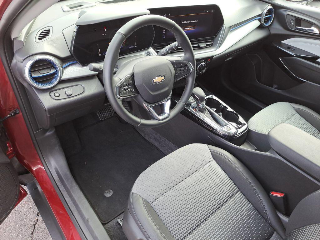 used 2025 Chevrolet Trax car, priced at $20,500