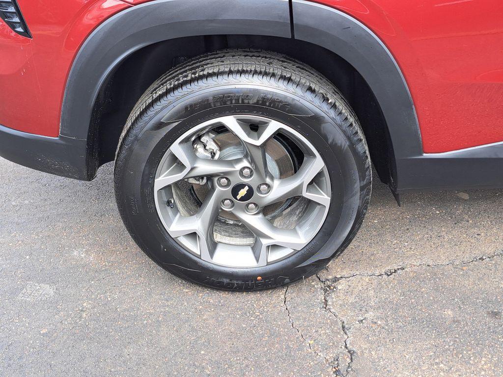 used 2025 Chevrolet Trax car, priced at $20,500