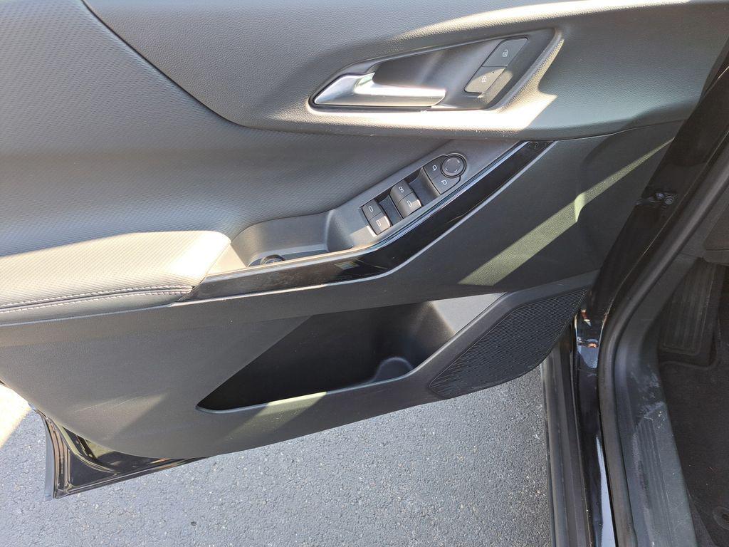 used 2025 Chevrolet Equinox car, priced at $25,000