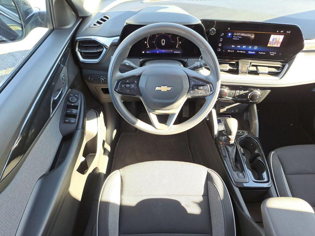 used 2025 Chevrolet TrailBlazer car, priced at $19,000