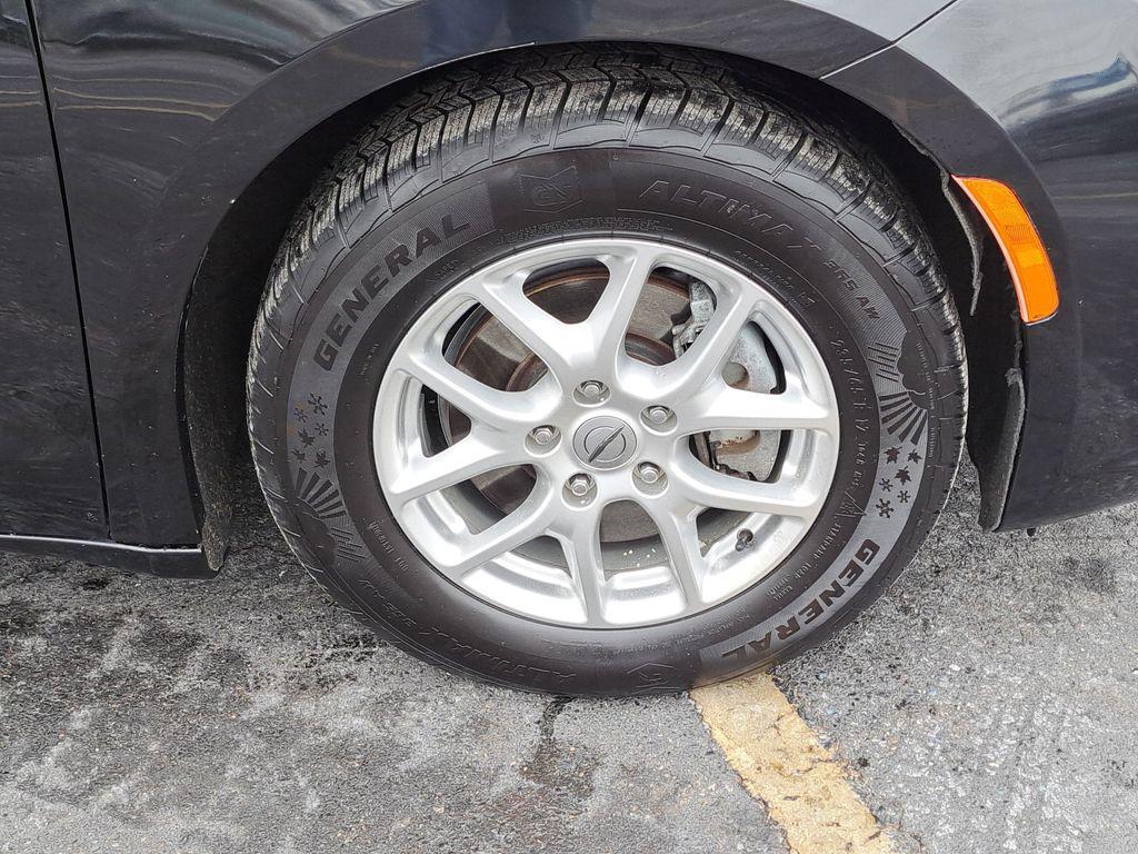 used 2022 Chrysler Pacifica car, priced at $18,500