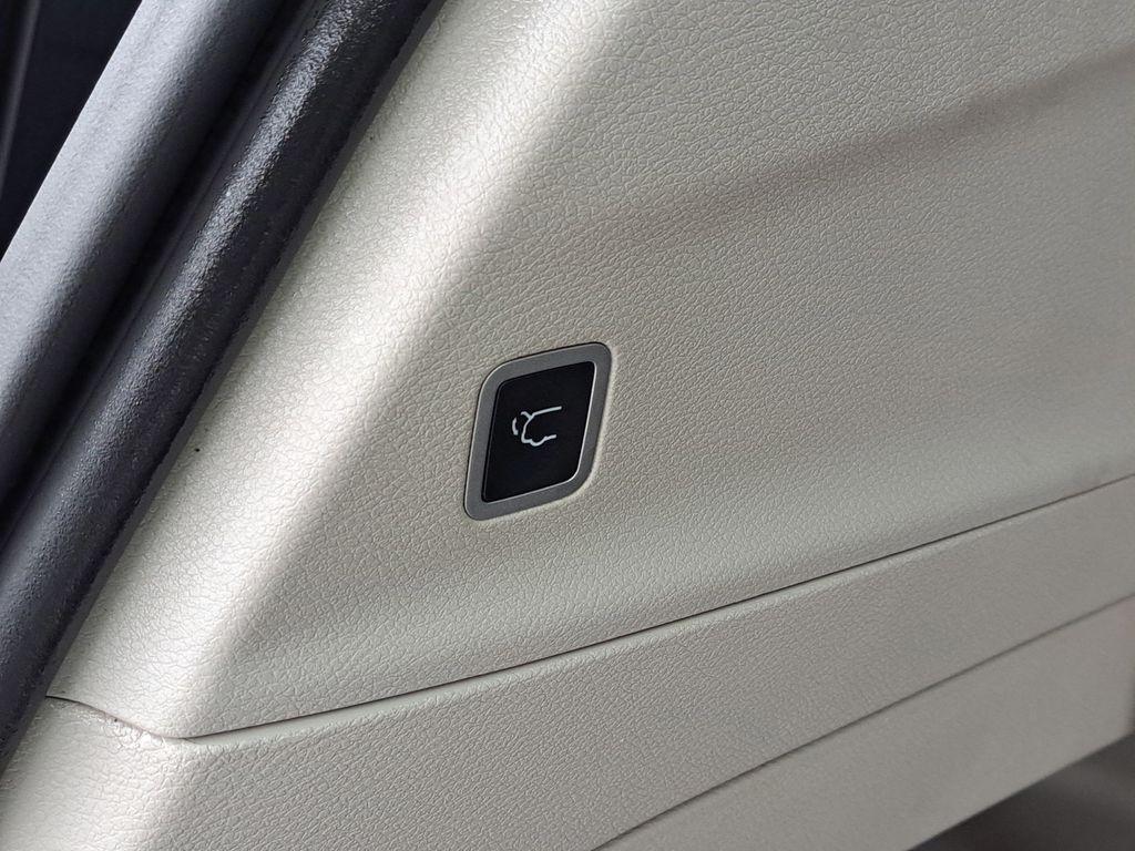 used 2022 Chrysler Pacifica car, priced at $18,500