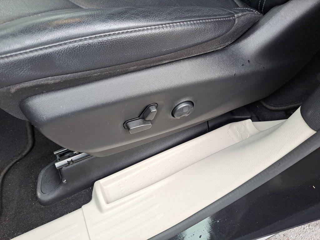 used 2022 Chrysler Pacifica car, priced at $18,500