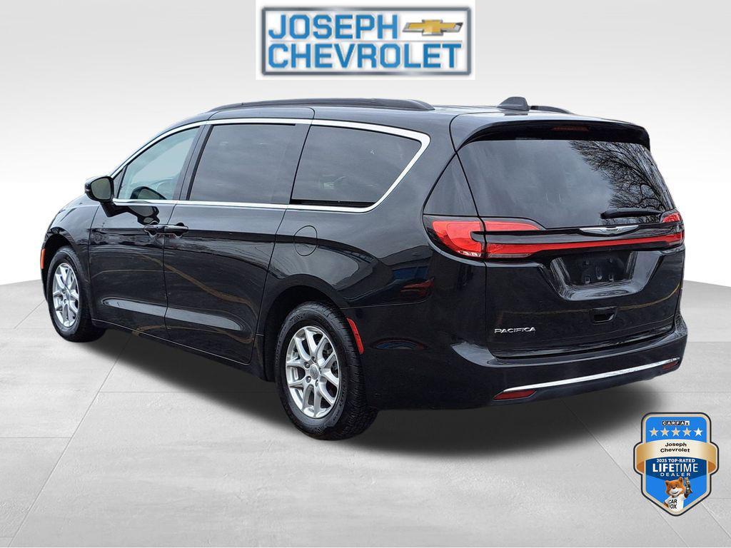 used 2022 Chrysler Pacifica car, priced at $18,500