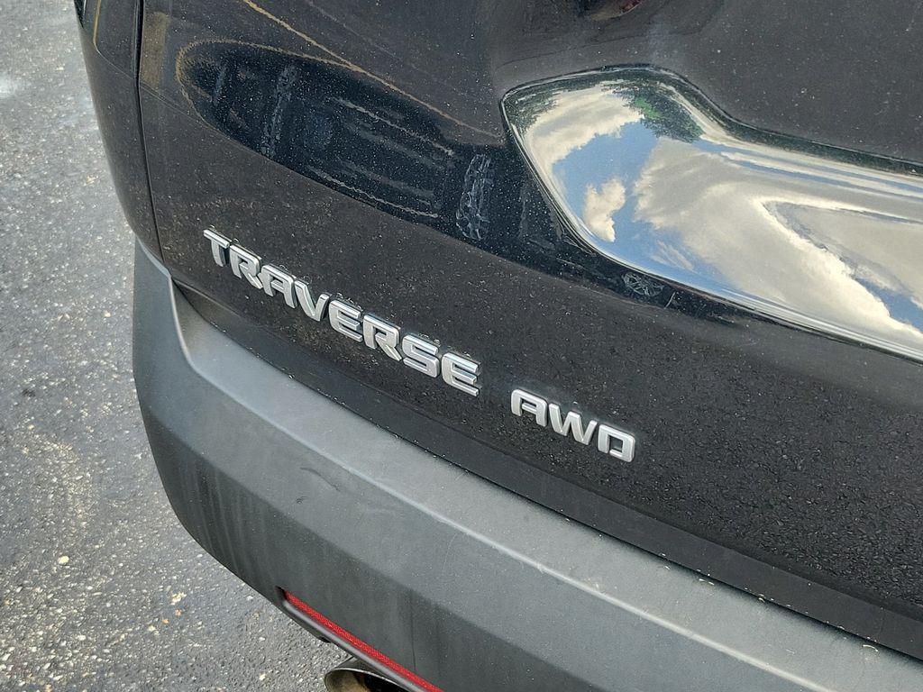 used 2018 Chevrolet Traverse car, priced at $12,000