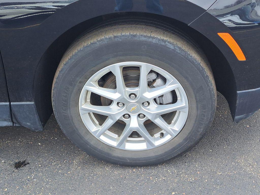 used 2022 Chevrolet Equinox car, priced at $17,500