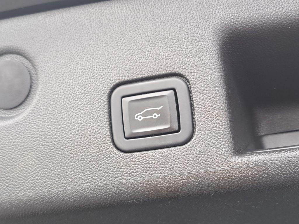 used 2022 Chevrolet Equinox car, priced at $17,500