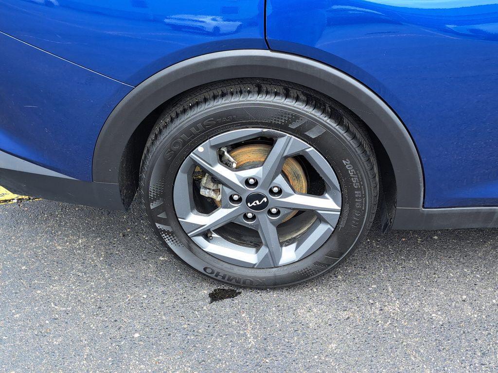 used 2025 Kia K4 car, priced at $20,000