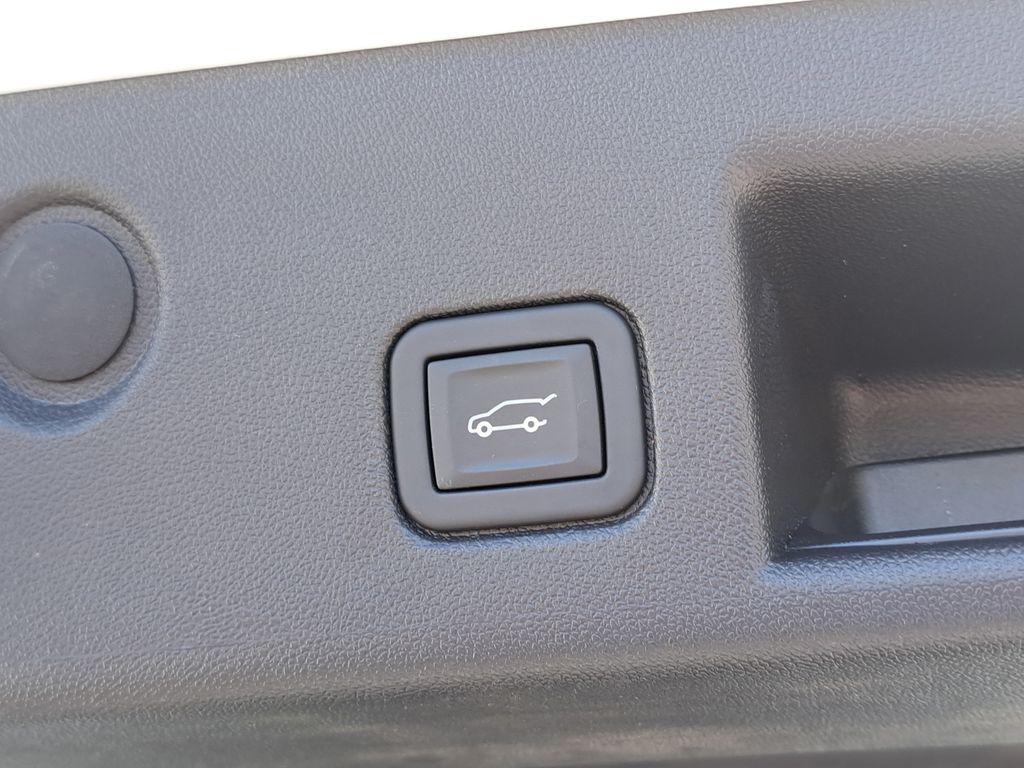 used 2023 Chevrolet Equinox car, priced at $20,500