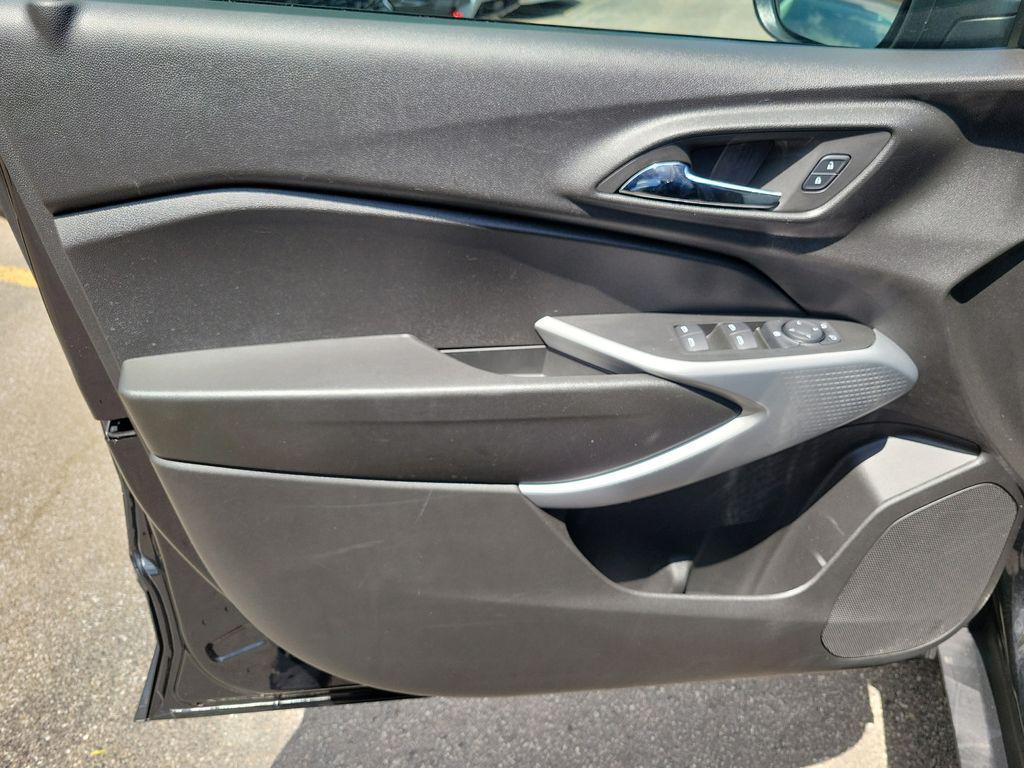used 2024 Chevrolet Trax car, priced at $22,000