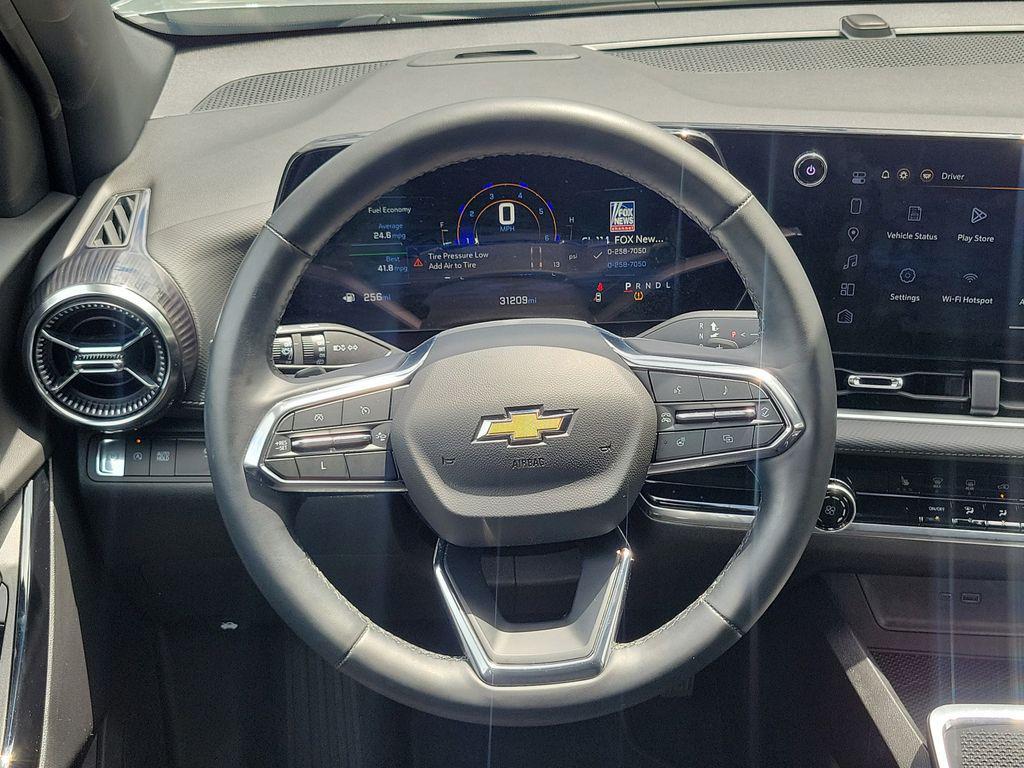 used 2025 Chevrolet Equinox car, priced at $24,000