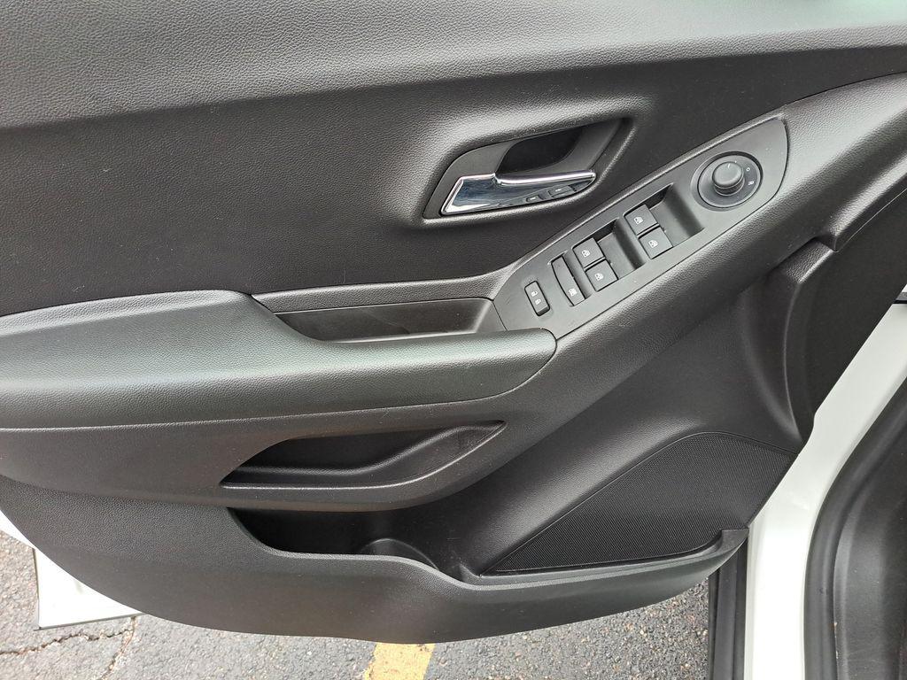 used 2022 Chevrolet Trax car, priced at $17,000