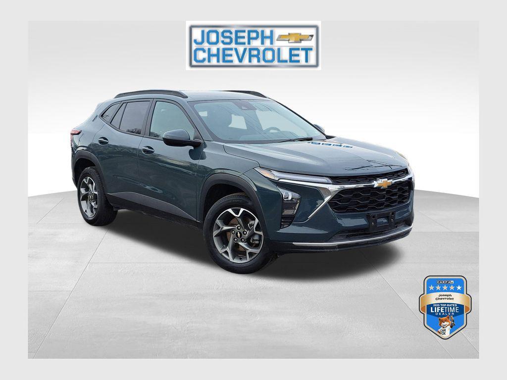 used 2025 Chevrolet Trax car, priced at $19,000