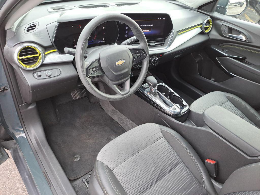 used 2025 Chevrolet Trax car, priced at $19,000