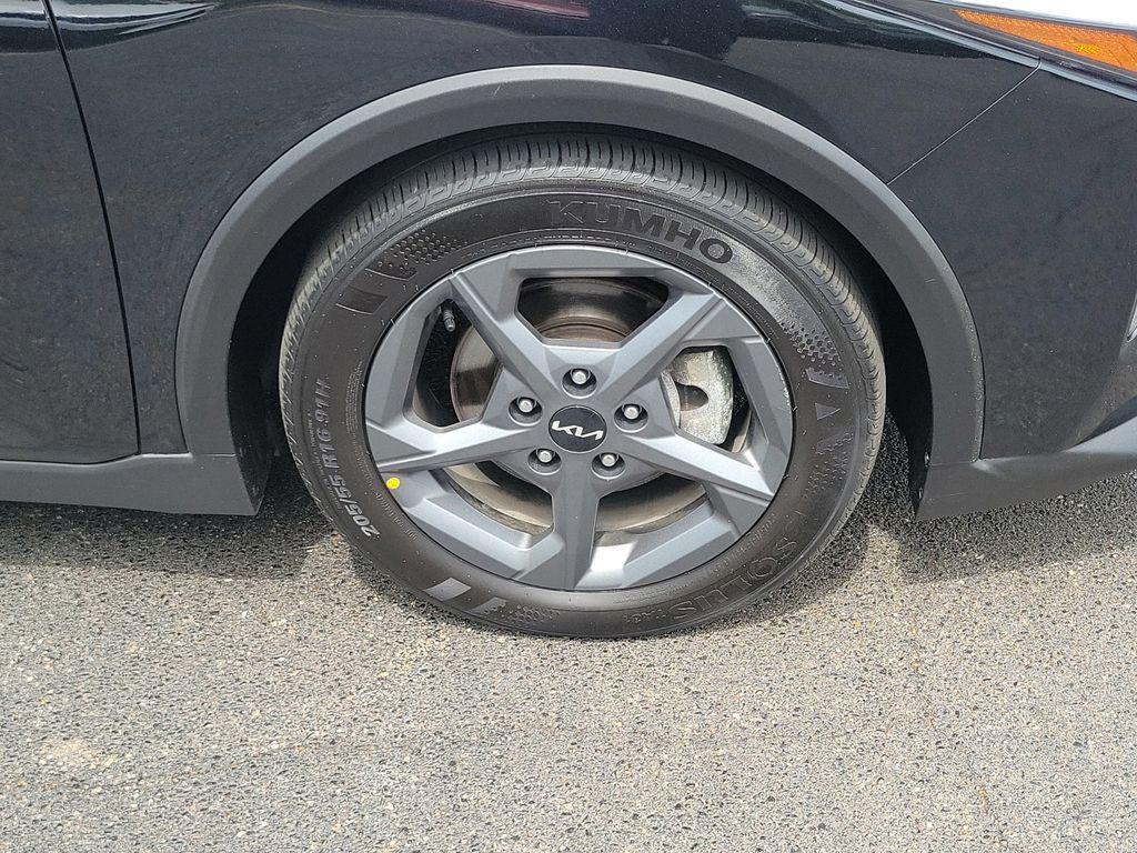 used 2025 Kia K4 car, priced at $20,000