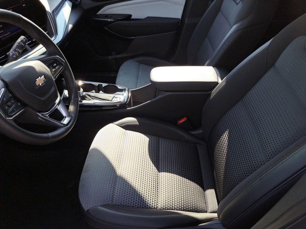 used 2025 Chevrolet Trax car, priced at $20,000