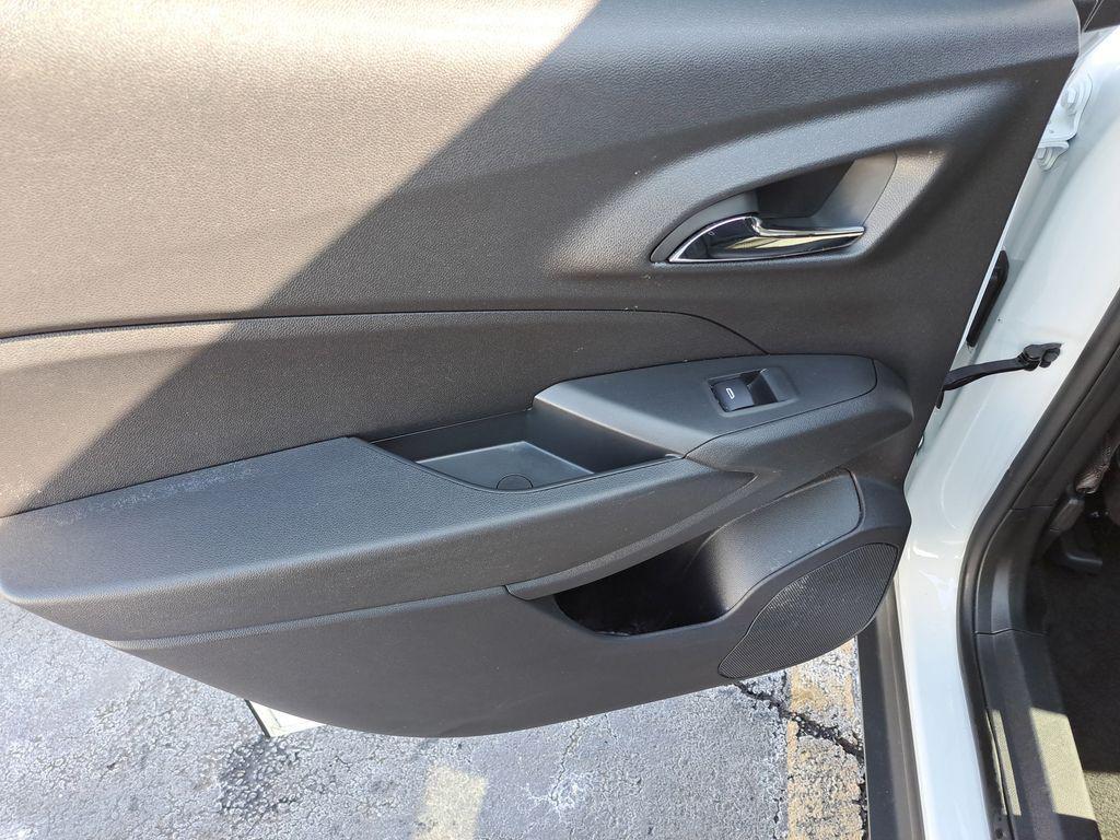 used 2025 Chevrolet Trax car, priced at $20,000