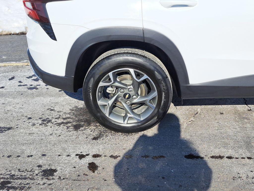 used 2025 Chevrolet Trax car, priced at $20,000