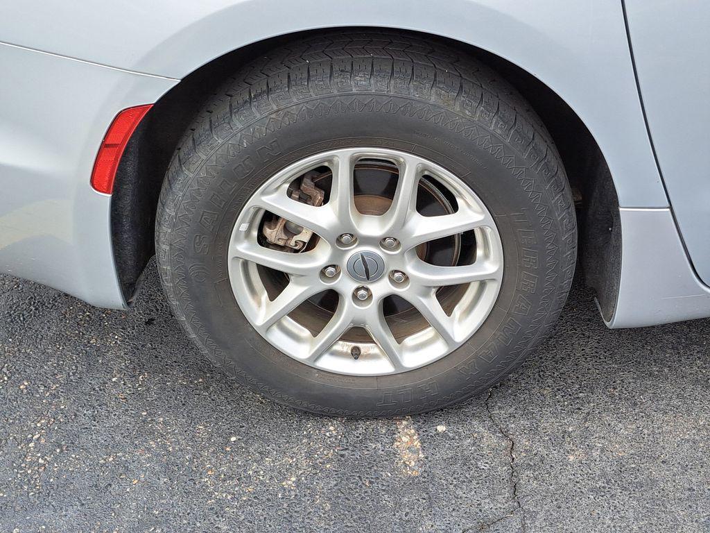 used 2023 Chrysler Pacifica car, priced at $22,500