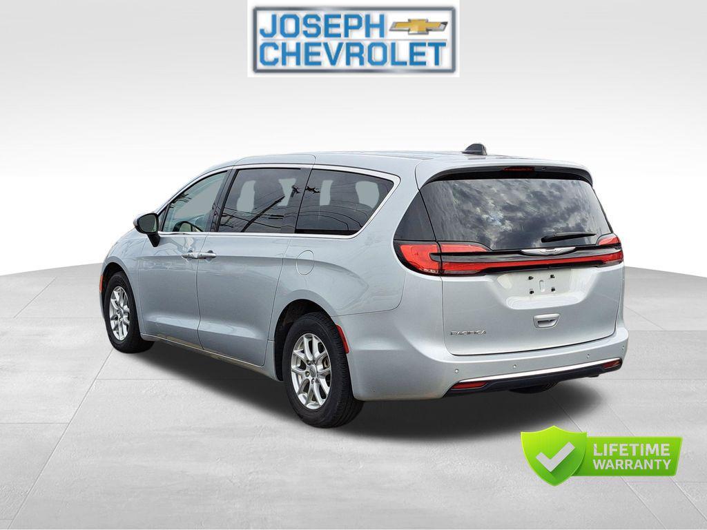 used 2023 Chrysler Pacifica car, priced at $22,500