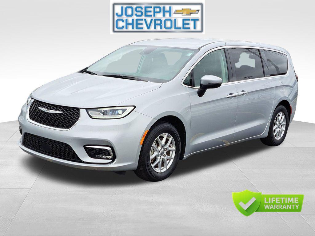 used 2023 Chrysler Pacifica car, priced at $23,500