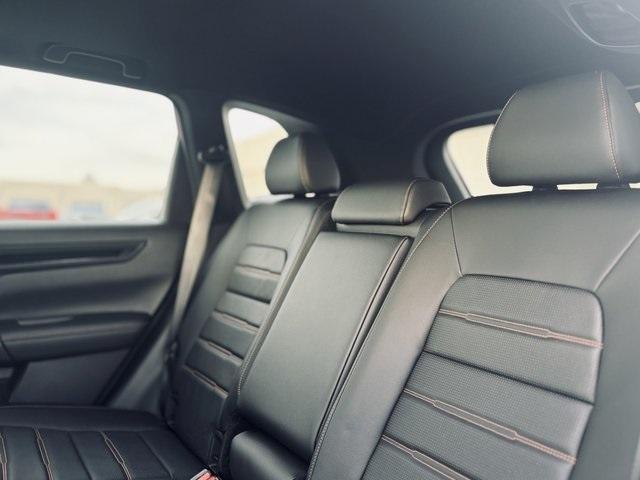 new 2026 Honda CR-V Hybrid car, priced at $39,697