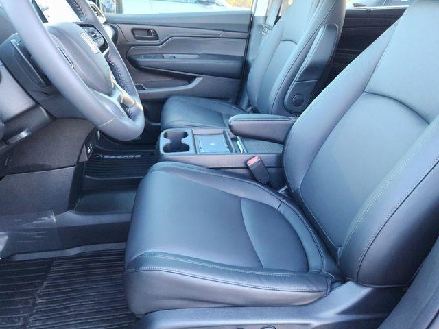 new 2026 Honda Odyssey car, priced at $44,046