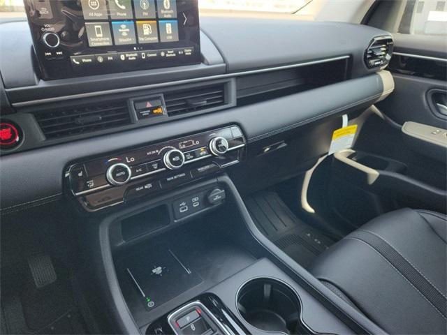 new 2025 Honda Pilot car, priced at $45,351