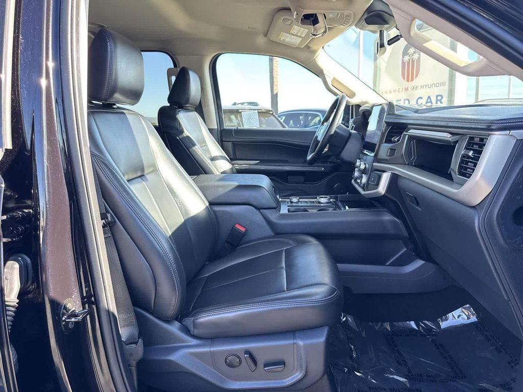 used 2024 Ford Expedition car, priced at $44,995