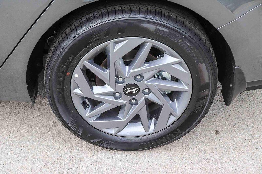 new 2026 Hyundai ELANTRA HEV car, priced at $26,089
