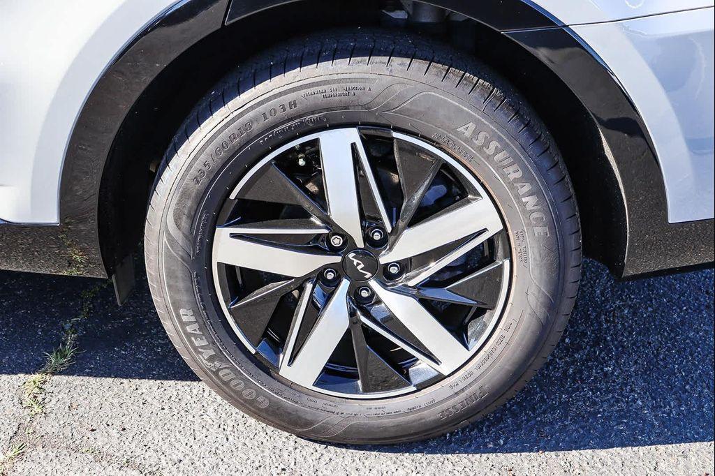 used 2022 Kia Sorento car, priced at $24,995